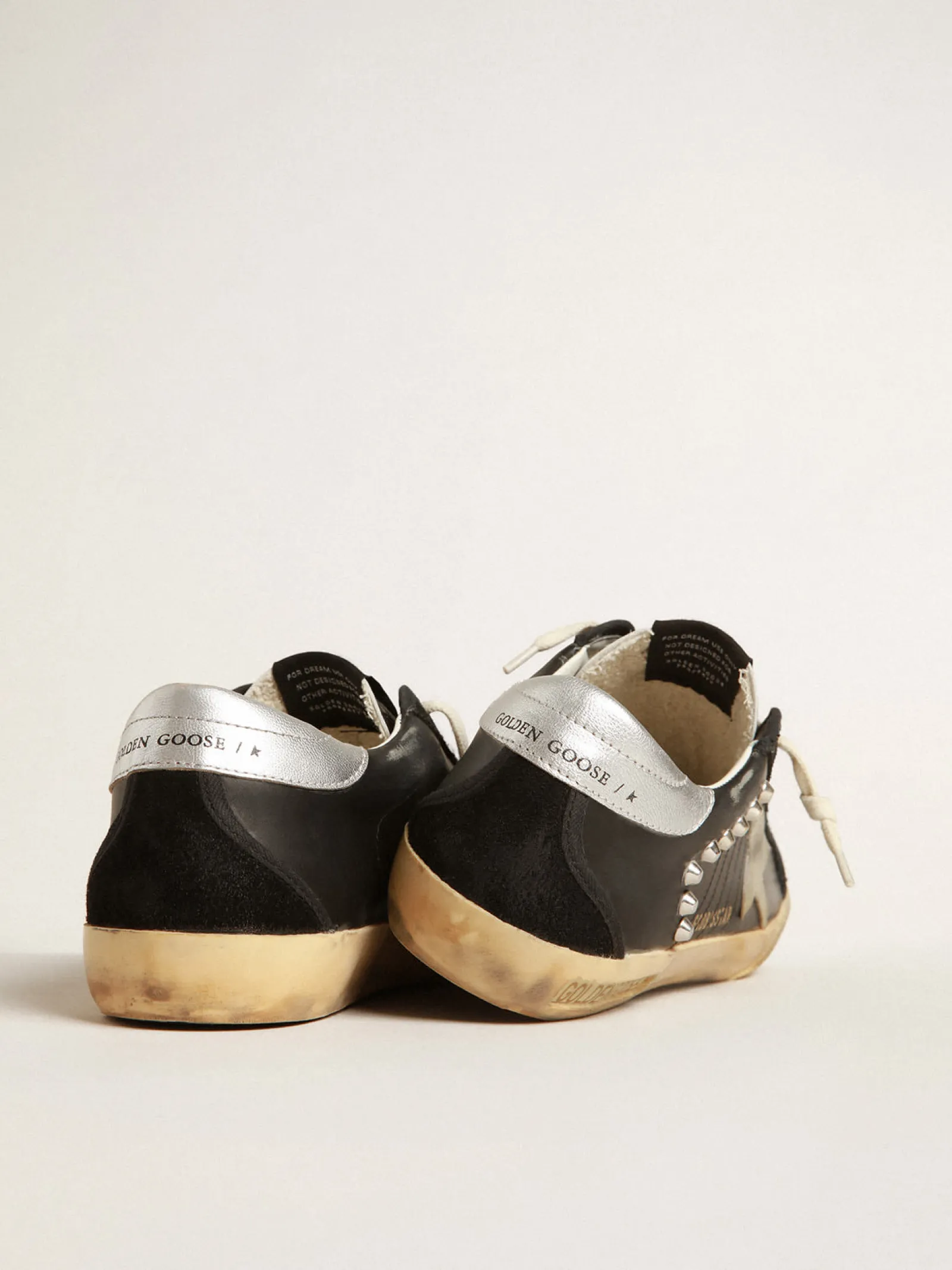 Cheap Golden Goose Super-Star Masculino de couro e suede pretos com tachas prateadas Cabedal de couro e suede pretos