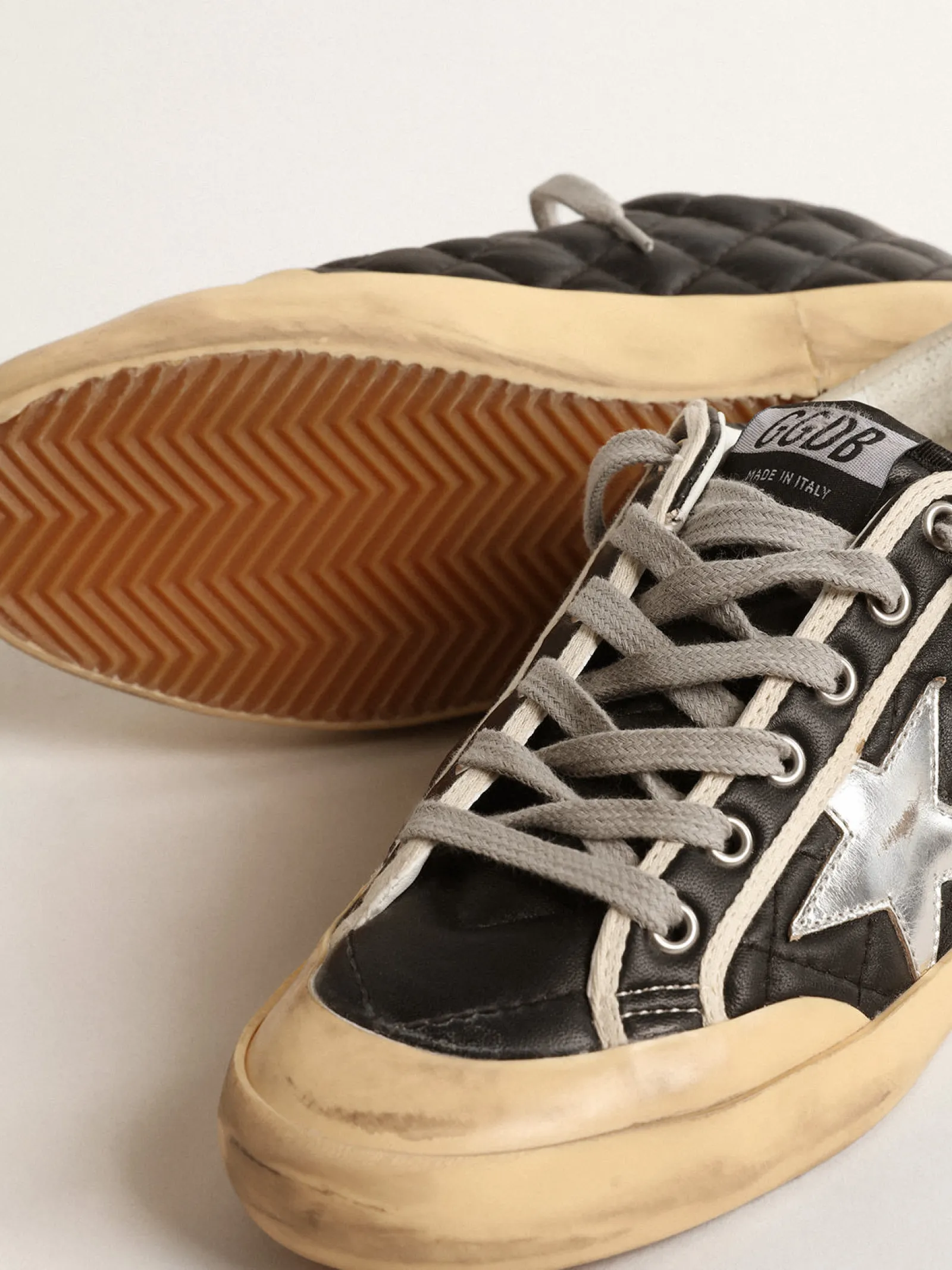 Store Golden Goose Super-Star Penstar de napa matelassê preta com estrela prateada Cabedal de napa preta matelassê