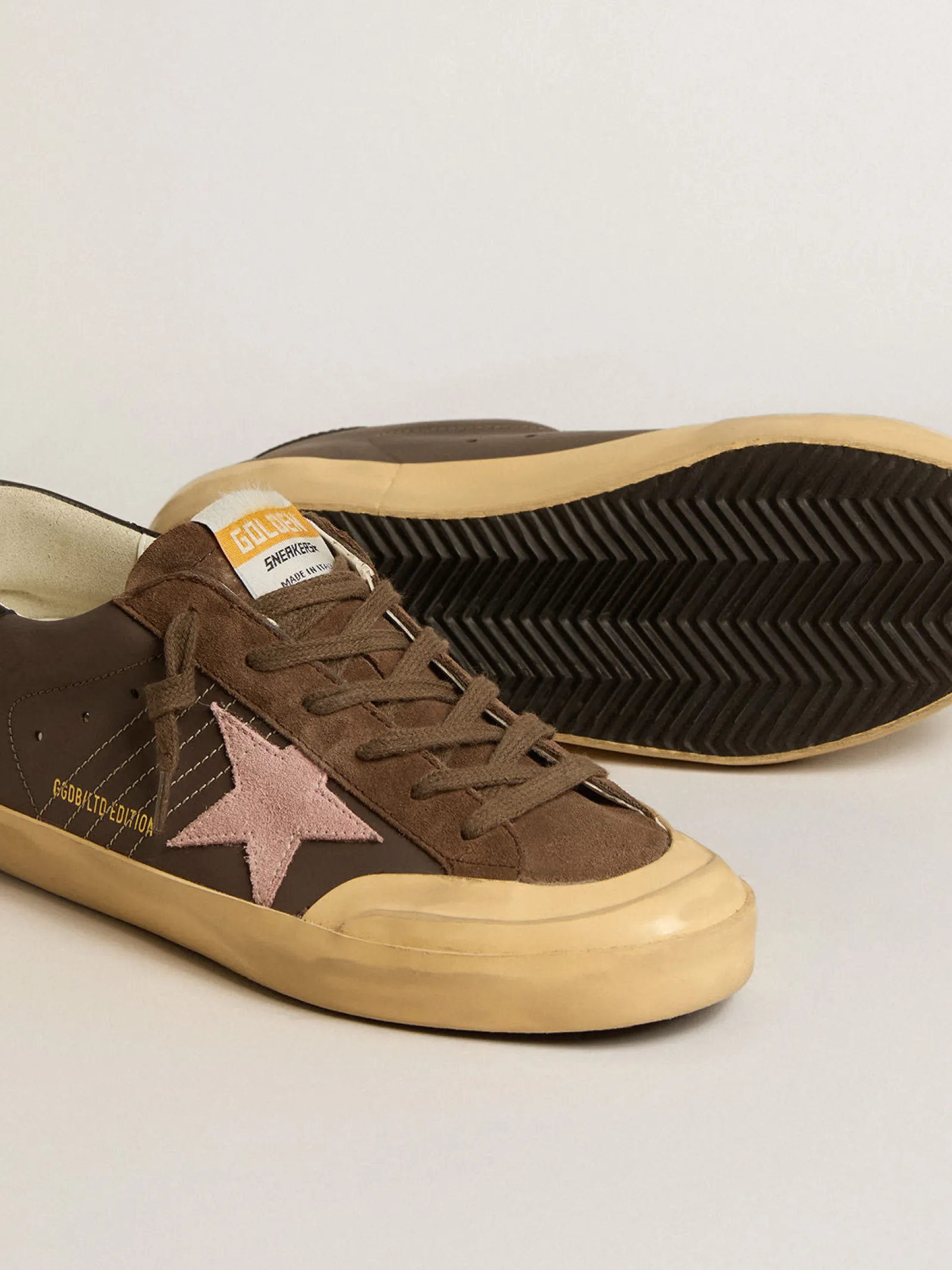 Cheap Golden Goose Super-Star Penstar LTD de couro marrom com estrela de suede rosa Cor: marrom
