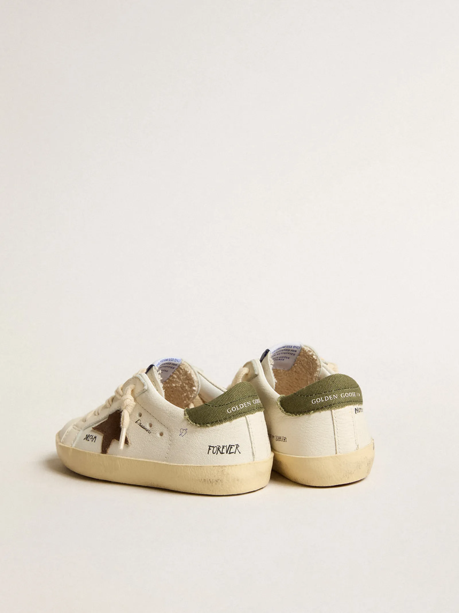 Sale Golden Goose Super-Star Young de napa com estrela de suede e talão verde Cabedal de napa branca