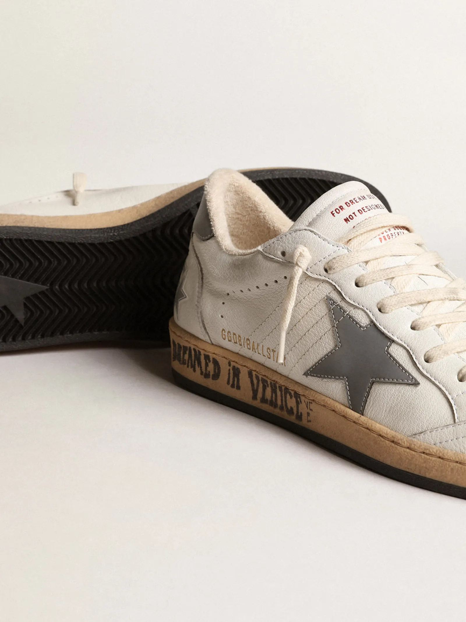Flash Sale Golden Goose Tênis Ball Star de napa com estrela e talão de náilon cinza reflex Cabedal de napa branca