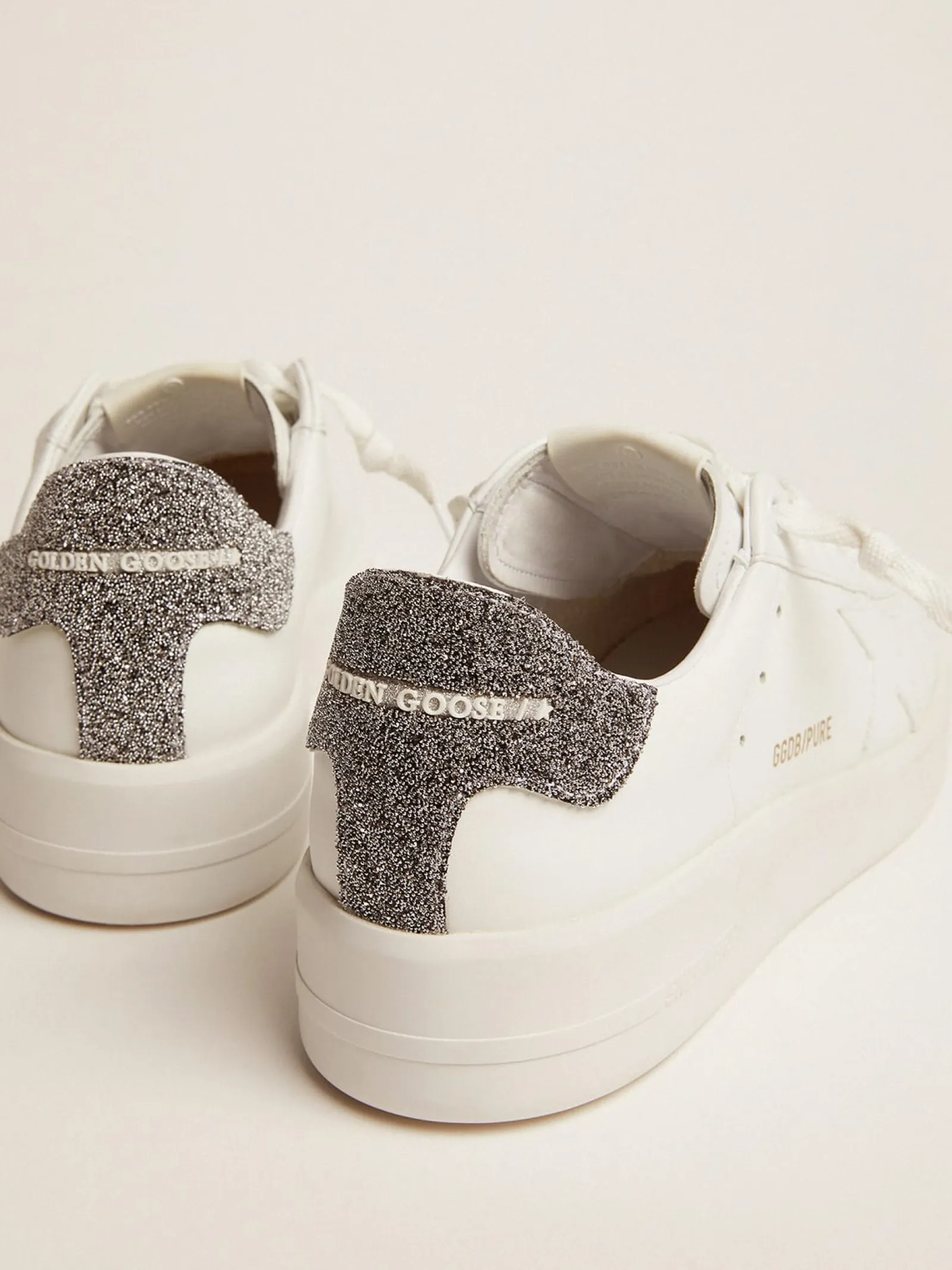 Discount Golden Goose Tênis Purestar de couro branco com talão de cristais prateados Cor: branco e prata
