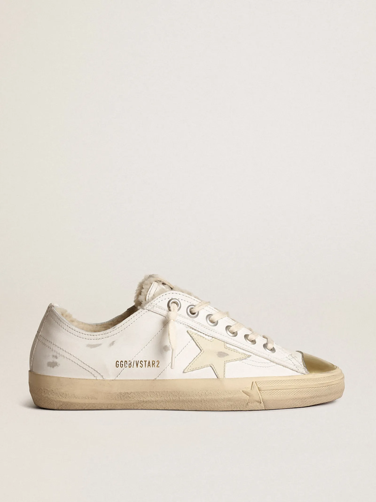 Best Golden Goose Tênis V-Star com estrela de couro e forro de shearling bege Cor: branco