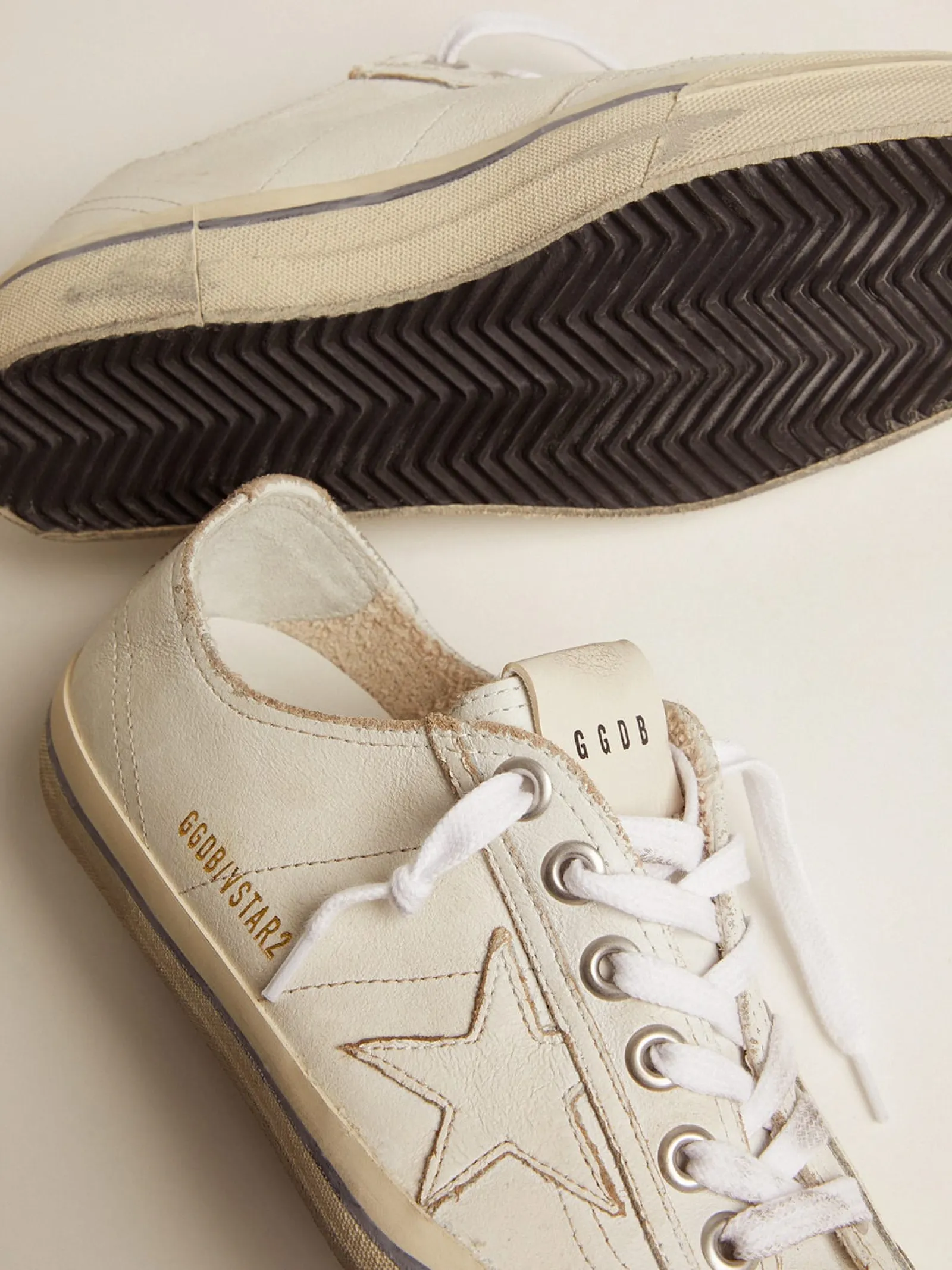 Sale Golden Goose V-Star feminino de couro com efeito vintage Material principal: 100% couro bovino