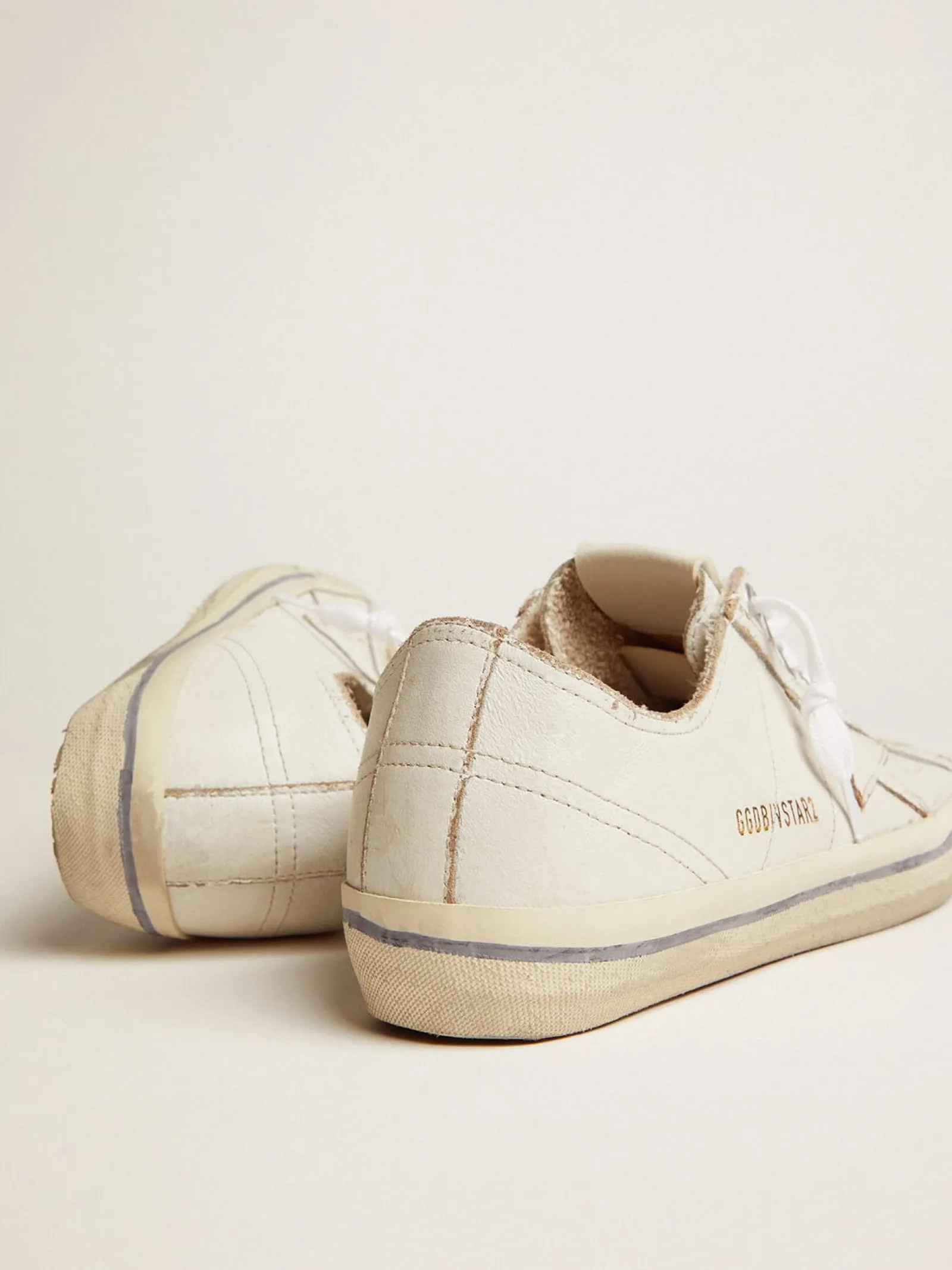Sale Golden Goose V-Star feminino de couro com efeito vintage Material principal: 100% couro bovino