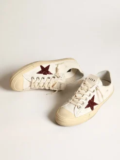 Sale Golden Goose V-Star feminino de napa branca com estrela de glitter vermelho Cabedal de napa branca